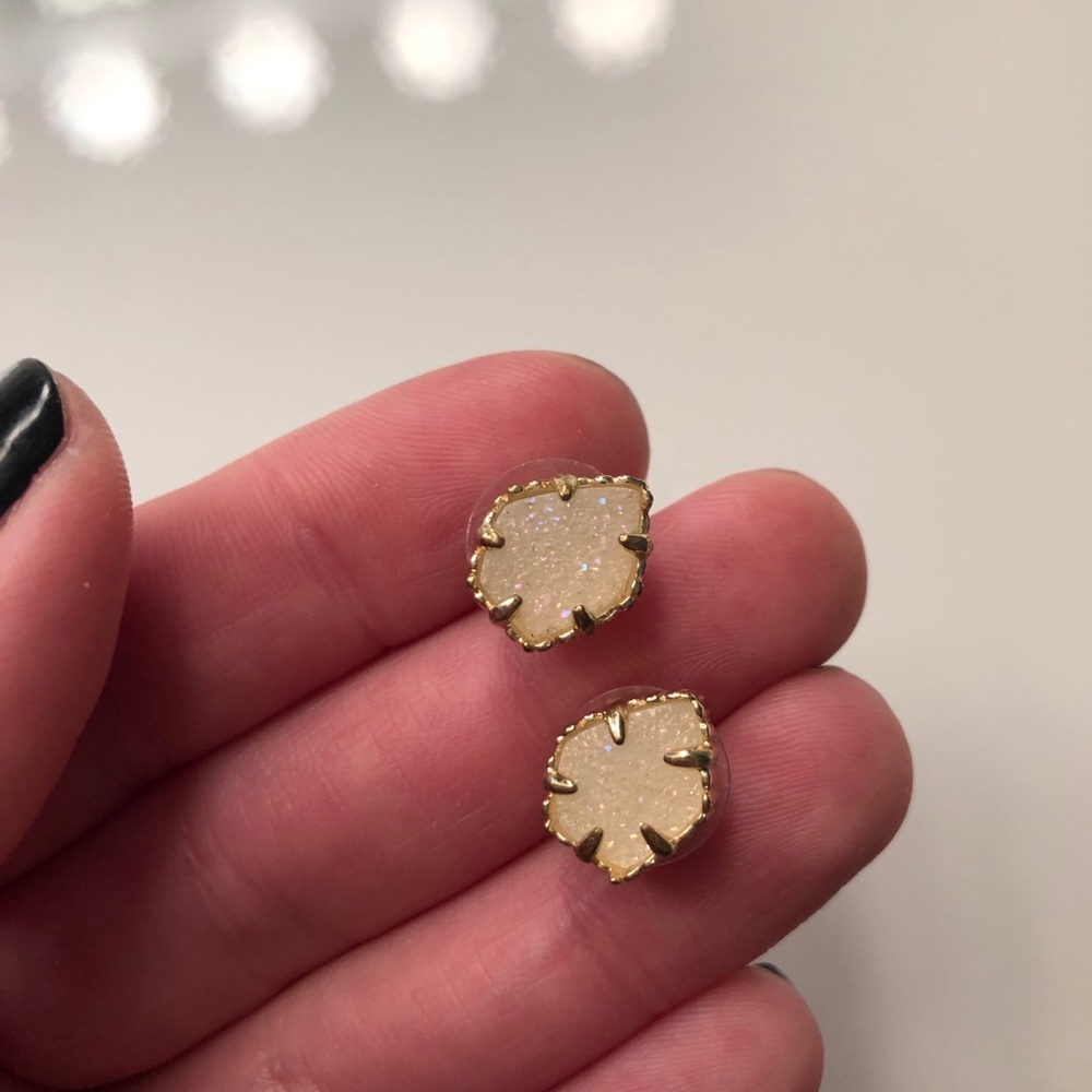 Kendra Scott Tessa Gold Stud Earrings in Iridescent Drusy